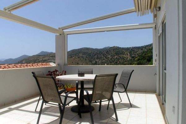 Crete, Plaka Elounda: Villa with swimming pool and panoramic views above Plaka