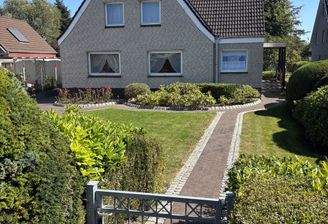 Hausansicht von der Straße