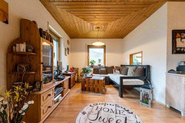 EG: Wohn- und Esszimmer