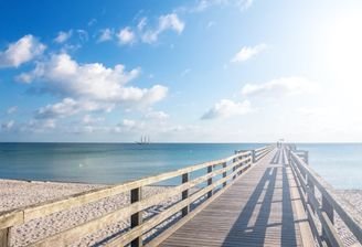Shutterstock 382444174