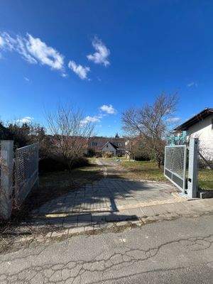 Einfahrt Grundstück