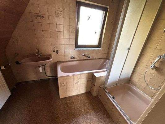 Badezimmer im Obergeschoss