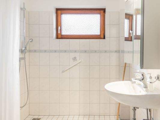 Badezimmer im Erdgeschoss