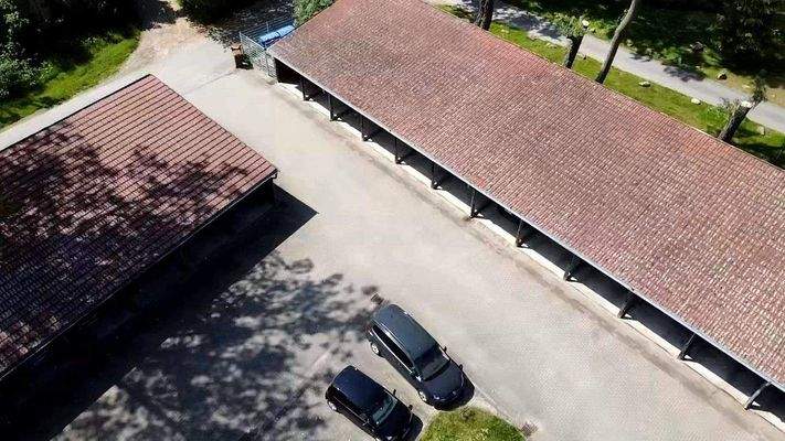 Stellplatz und Carport Luftaufnahme