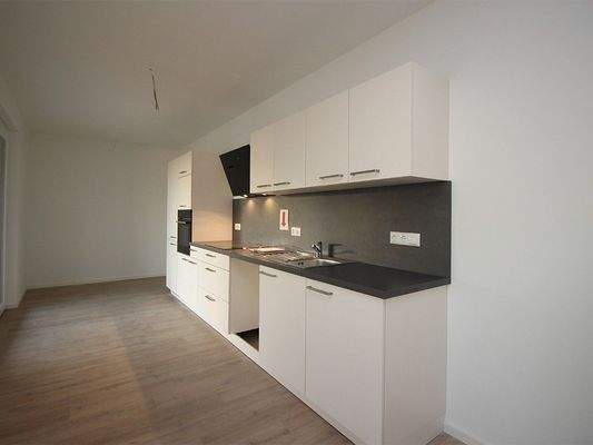 Einbauküche mit Essbereich