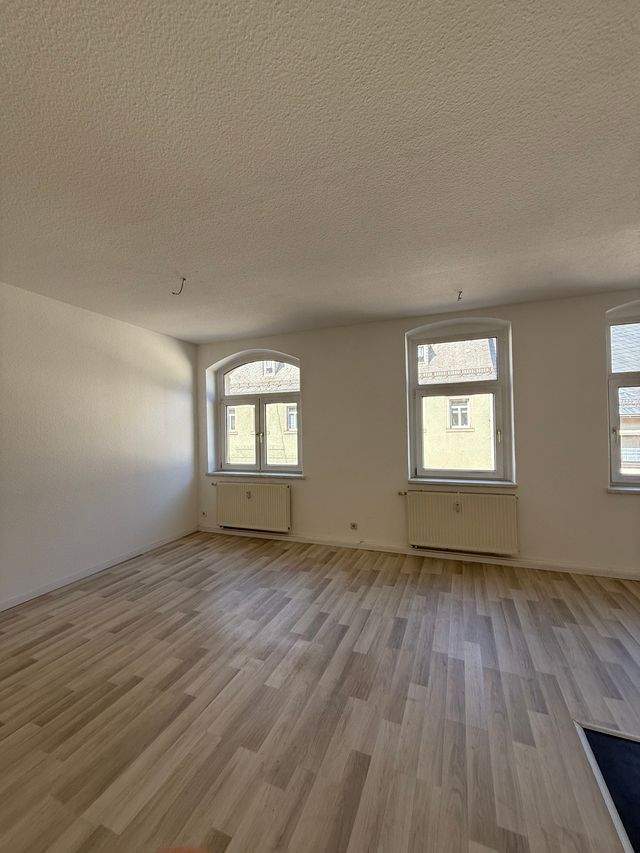 Schöne helle renovierte 4 Raum Wohnung in Hartenstein ab 01.01.2026 zu vermieten - Photo 2