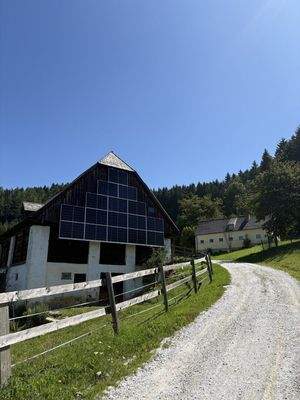 Pferde-/Stallgebäude