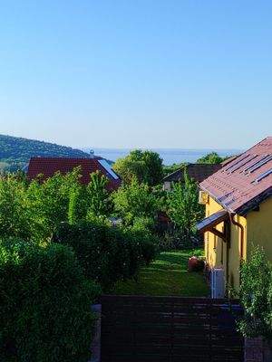 kilátás az utca fronti ablakból_.jpg