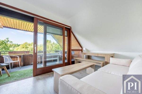 Direkter Zugang vom Wohnzimmer auf den Balkon