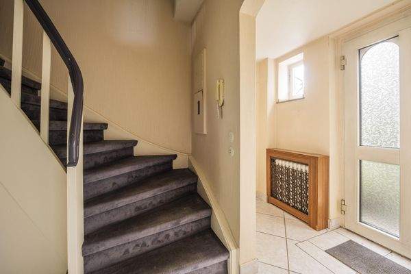 Treppenaufgang zum Obergeschoss