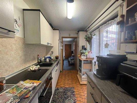 EG: Küchenzeile (Weitwinkelaufnahme)