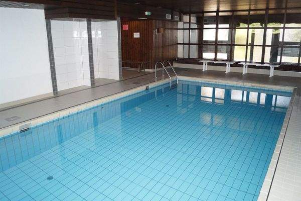 Schwimmbad im Haus