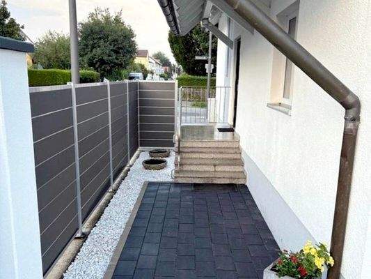 Neuer Hauseingangsbereich