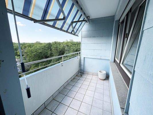 Balkon mit Markise