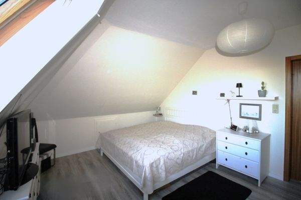 Schlafzimmer DG
