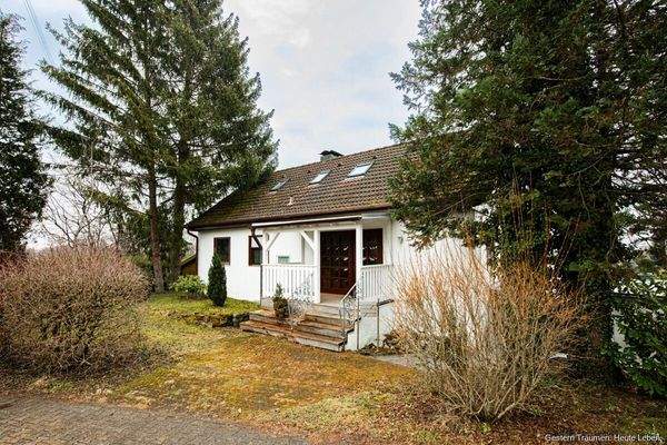 Hauseingang Erd- und Obergeschoss