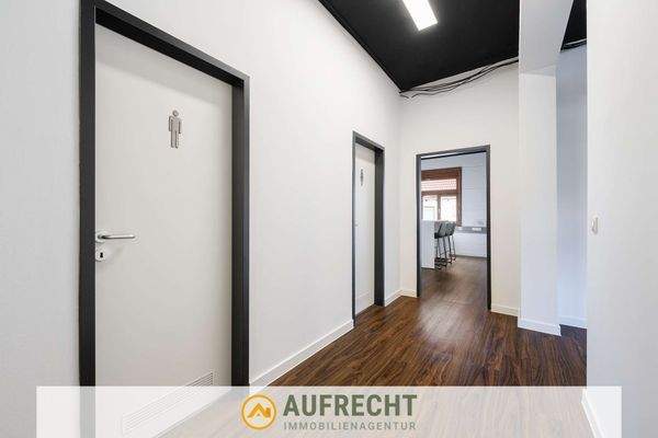 Flurbereich mit WC's Obergeschoss im OG