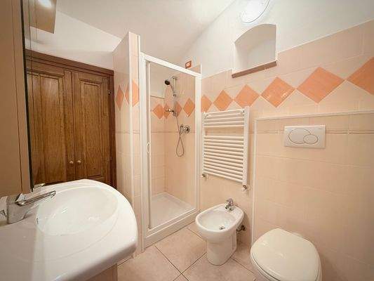 DA_1022_08_TERRA ITALIA IMMOBILIEN_REAL ESTATE_DOL