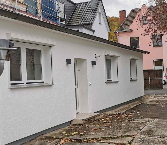 Friesdorf: frisch sanierter, wärmegedämmter Bungalow. 2 Räume + Wohnküche + Duschbad.