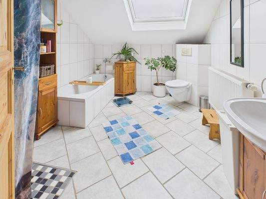 CAM01223G0-PR0176-STILL047