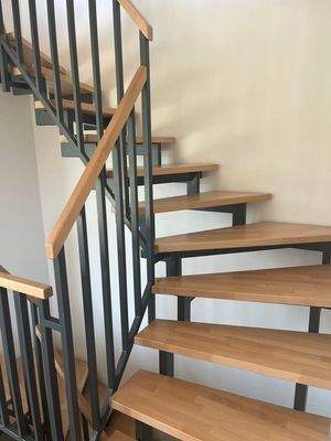 EG-Halbwendeltreppe offen