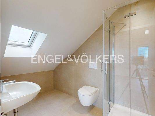 ... mit Duschbad en Suite