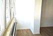 breite Fensterfront im Wohnzimmer