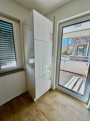 Küchenbereich mit kleiner Loggia