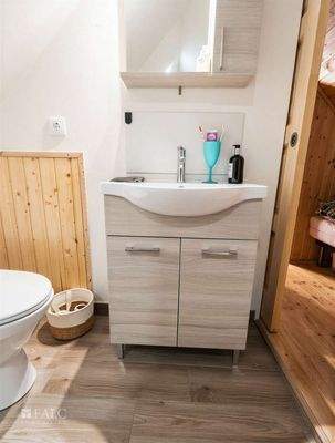 Bad Einliegerwohnung oben