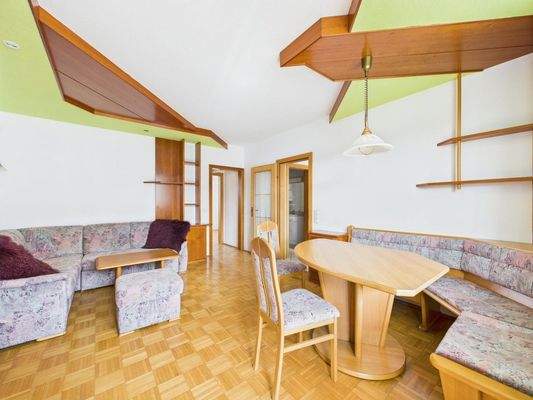 CAM04191G0-PR0038-STILL006