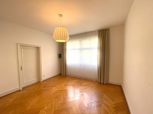 Zimmer 1 EG