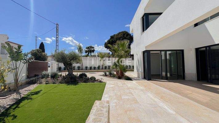 Sea Views Villa Nearby the Beach in Benissa Alicante