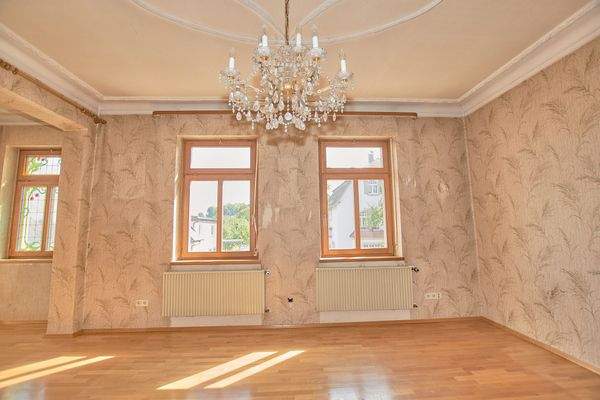 Wohnzimmer mit Erker, OG