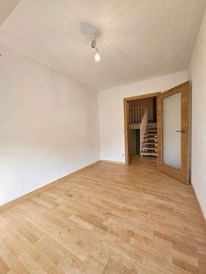 Zimmer neben Schlafzimmer