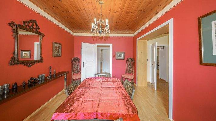 anwesenintoplagemiteinzigartigemgrundstück-20