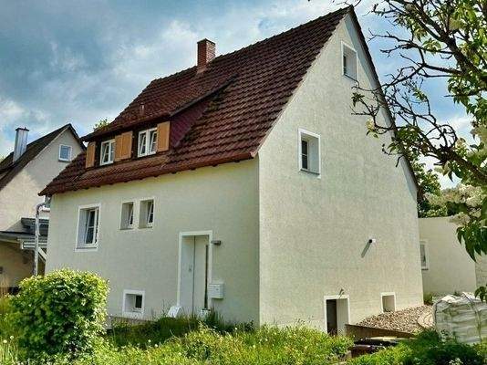 Straßenansicht Zweifamilienhaus