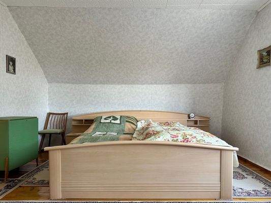 Schlafzimmer im OG