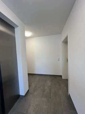 Flur Wohnungseingang.jpg