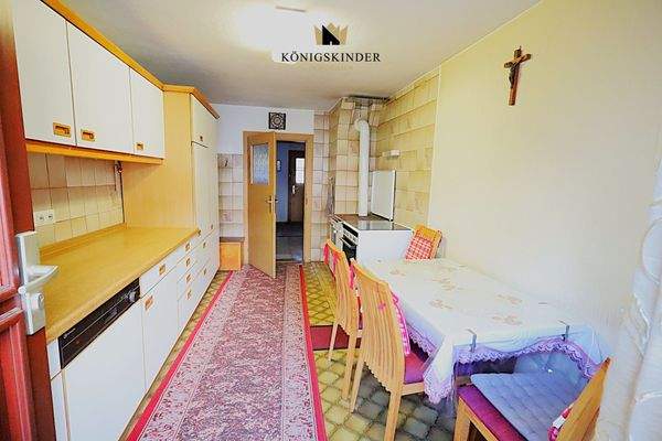 ...in die gemütliche Wohnküche