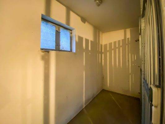 Zugehörige Kellerbox