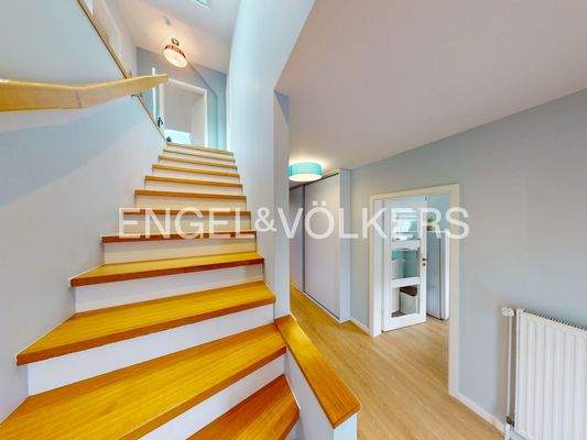 Aufgang ins Dachgeschoß