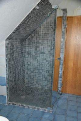 BadezimmerDusche 
