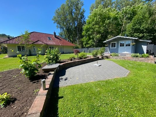 Grillplatz und Gartenhaus