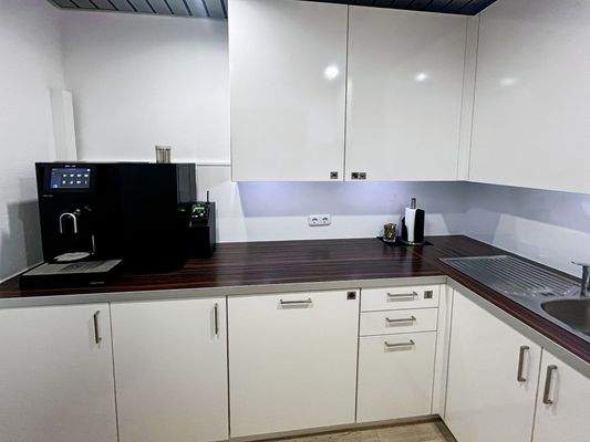 HQ Essen Ruhrallee_Germany_Centre 2746_Refresh are