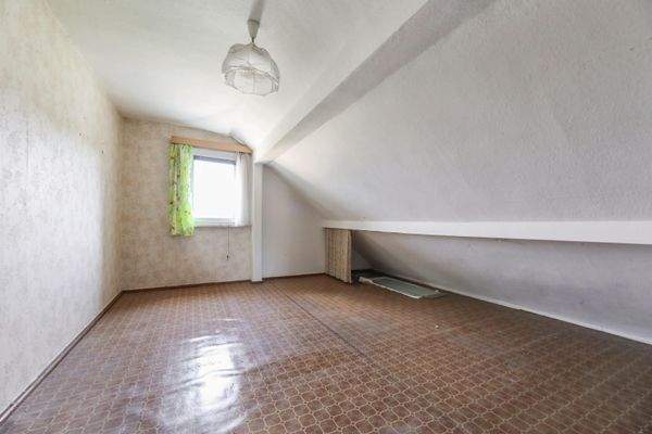 Schlafzimmer_Abstellraum Dachgeschoss