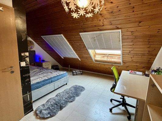 Zimmer im Dachgeschoss