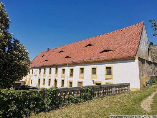 2 Historisches Gebäude