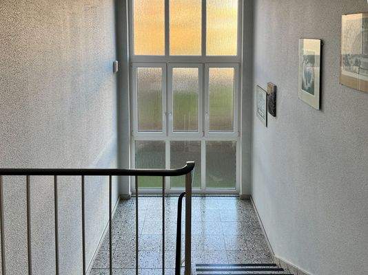 Helles Treppenhaus (2)