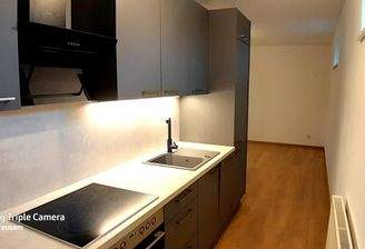 Küchenzeile, oofen zurm Wohnzimmer