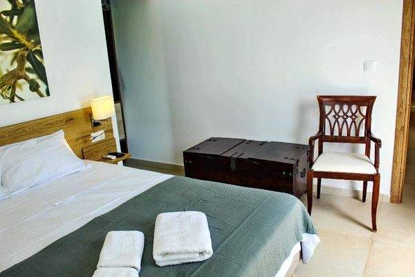 Kreta, Maleme: Komplex mit 3 Wohneinheiten zu verkaufen